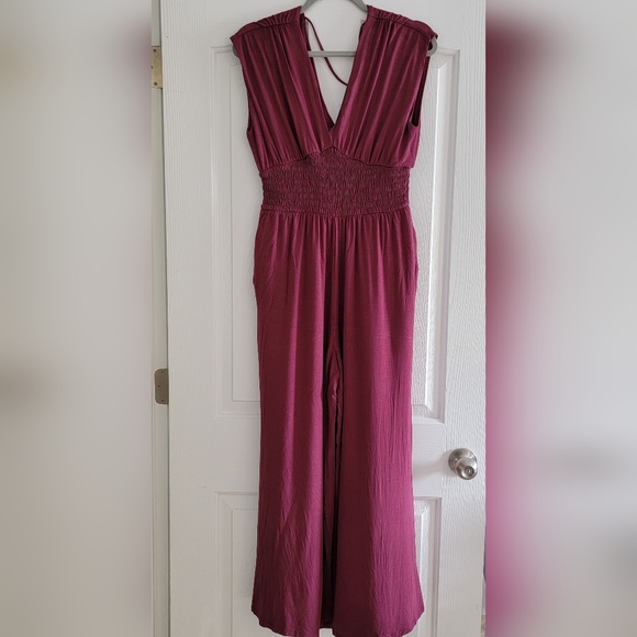 Old Navy waist defined shirred jumpsuit - Picture 4 of 5